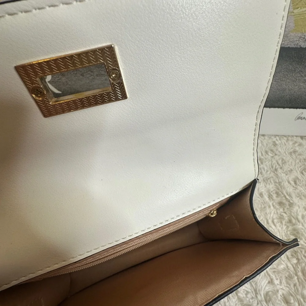 Stylish Cream Designer inspired Crossbody Bag - Picture 6 of 7